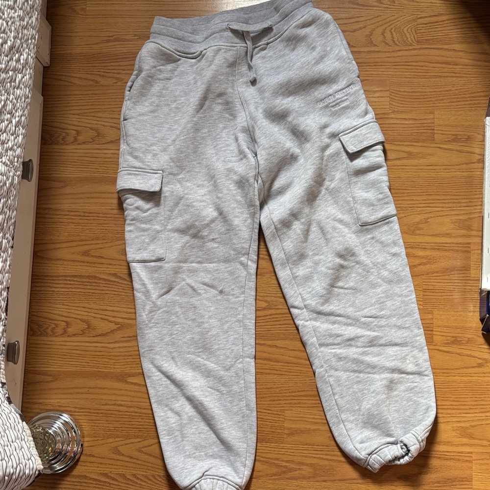 Oner Active Light Gray Cargo Jogger sweats size small long